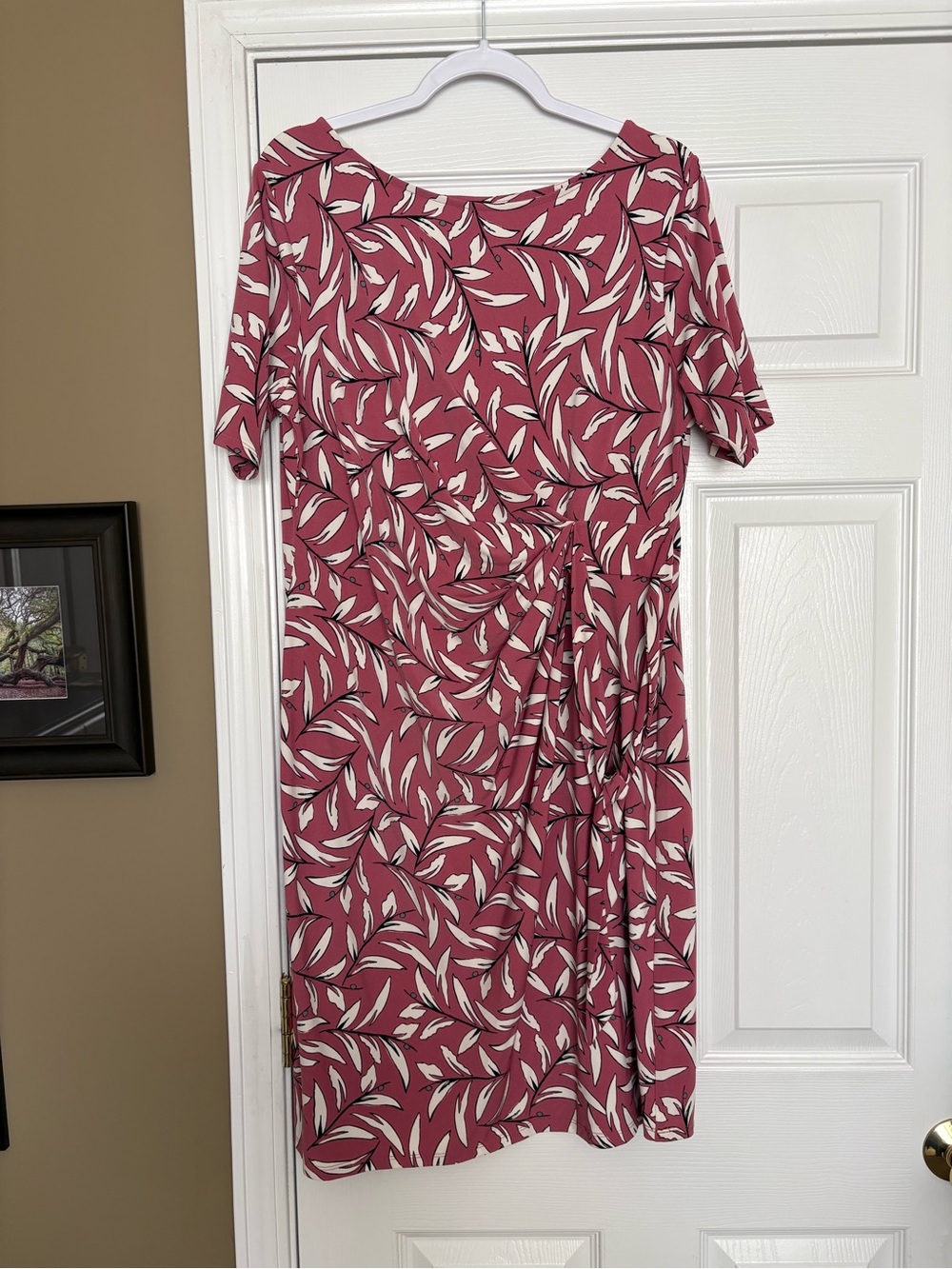 Ann Taylor Women’s Mauve Leaf-Print Short Sleeve Dress